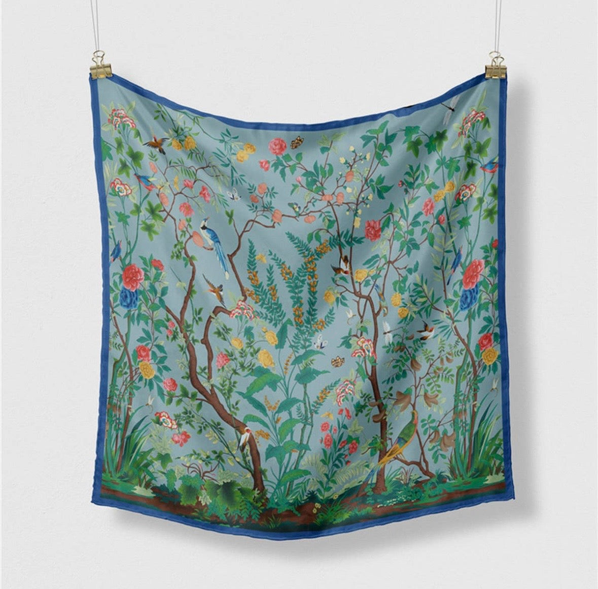 SILKY SCARF