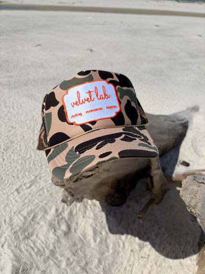 VELVET LAB LOGO HAT
