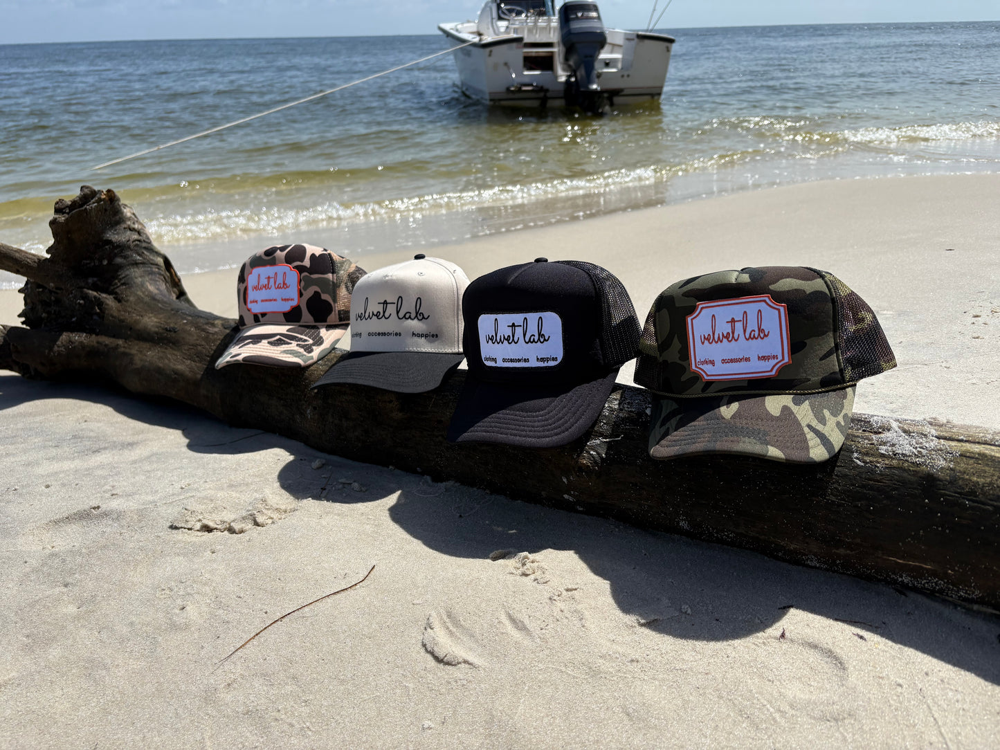 VELVET LAB LOGO HAT