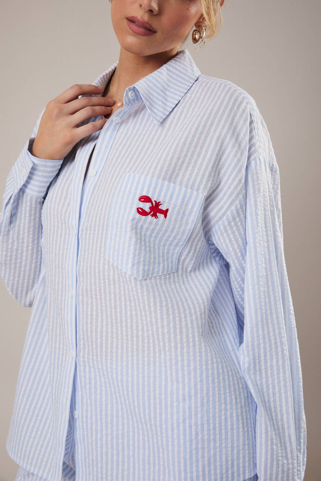 LOBSTER EMBROIDERY BUTTON UP