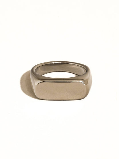 Glayce 18K Gold Non-Tarnish Classic Signet Ring